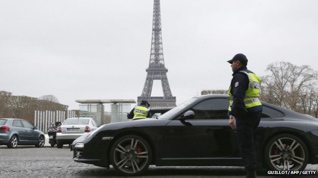 La alcaldesa de París quiere eliminar completamente los motores diésel para 2020. La alcaldesa de París quiere eliminar completamente los motores diésel para 2020.