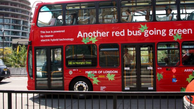 Londres tiene previsto incorporar 2.400 autobuses híbridos para mejorar la calidad del aire. Londres tiene previsto incorporar 2.400 autobuses híbridos para mejorar la calidad del aire.
