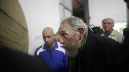 Fidel Castro en la inauguración del “Kcho estudio Romerillo, Laboratorio para el arte”.  Foto: Tomada de Twitter