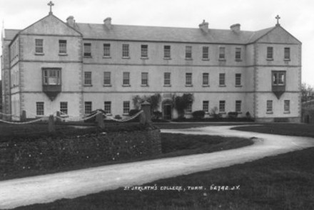 El convento católico de Tuam.  Foto: Galway Library