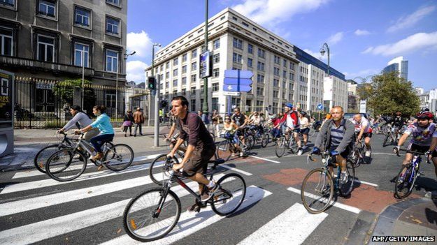 En Holanda, Bélgica y los países nórdicos es común el uso de la bicicleta en las calles. 