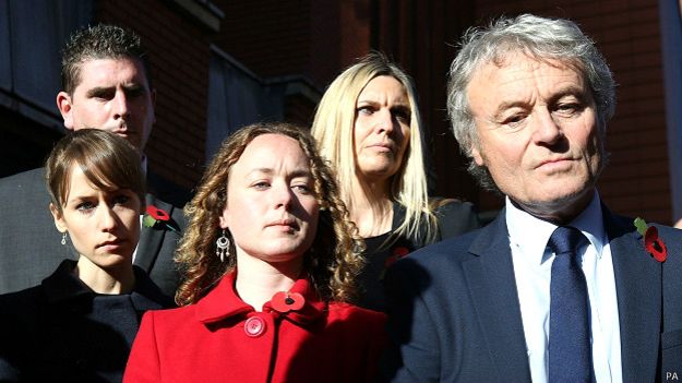 Emma y Kerry, las hijas de Maguire y Don, el esposo de la profesora, estuvieron presentes en el tribunal en Leeds. 