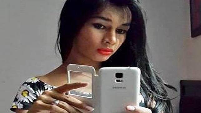  facebook La mujer, Mayang Praseyto, que ha sido víctima de un macabro asesinato por parte de su pareja 