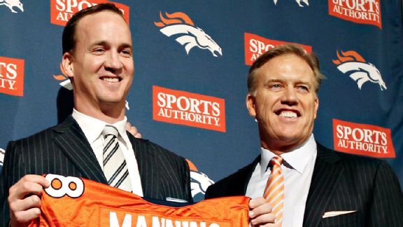 John Elway reconoce la gran capacidad que tiene Peyton Manning dentro de la zona roja.