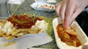 McDonald's Venezuela reemplazó papas por yuca frita y arepas. 