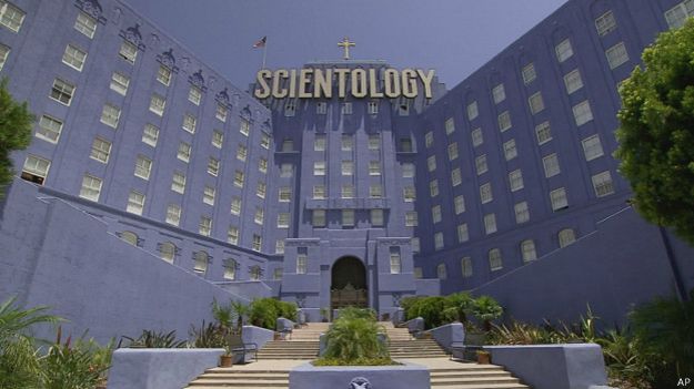 En las últimas semanas la Iglesia de la Cienciología ha lanzado una campaña de información en respuesta al documental de Alex Gibney. En las últimas semanas la Iglesia de la Cienciología ha lanzado una campaña de información en respuesta al documental de Alex Gibney.