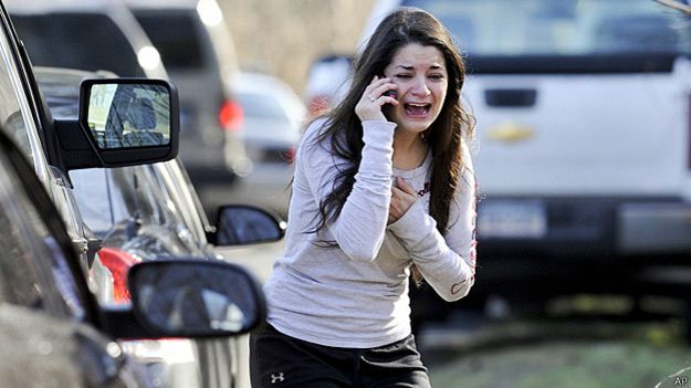 A Carlee Soto, la hermana de la maestra muerta en Sady Hook, lo que más le duele es que haya gente que dude que ella existió en verdad. A Carlee Soto, la hermana de la maestra muerta en Sady Hook, lo que más le duele es que haya gente que dude que ella existió en verdad.