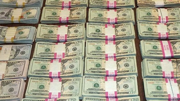 El precio del dólar influye en la crisis del consorcio. El precio del dólar influye en la crisis del consorcio.