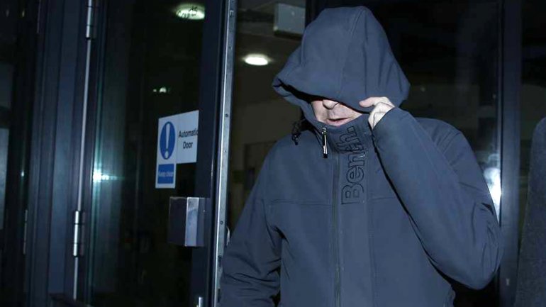 Paul Worthington, de 47 años, fue arrestado en ese momento e interrogado bajo la sospecha de agresión sexual