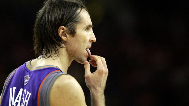 Steve Nash, con un acierto de 90,4%, es el mejor lanzador de tiros libres de la historia de la NBA.