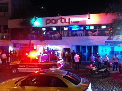 Puerto Vallarta: Clausuran el “Party” por vender litros de licor para llevar, permitir el ingreso a menores y registrar altos decibeles de sonido