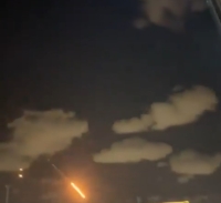 Captura de X de hoy cayendo el misil en el aeropuerto de Tel-Aviv