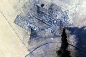 Los satélites capturaron las consecuencias de los ataques con misiles contra una base aérea en Kuwait.