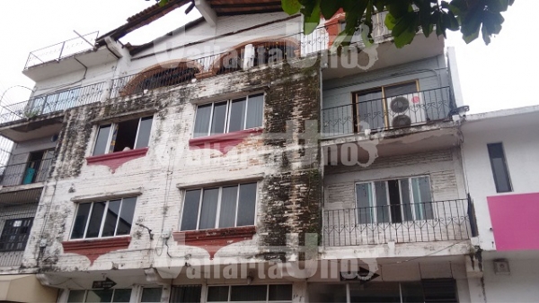 El fugitivo Ethan Anthony Couch y su madre vivían con bajo perfil en un modesto departamento, de un viejo edificio de la calle Colombia, en Puerto Vallarta