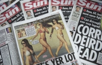 &#039;The Sun&#039; apareció este martes en los quioscos sin su característica página tres de una chica en &#039;topless&#039;.