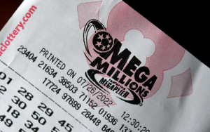 Son 2 los afortunados ganadores de los $1,337 millones del Mega Millions.