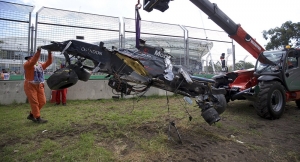 Fernando Alonso se salvó de milagro tras un apartoso accidente (vídeo)