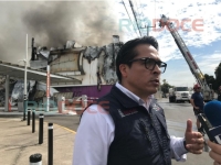 Llamas devoran un casino y parque infantil en Sinaloa