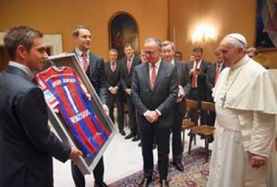 El Bayern Múnich donará un millón de euros al Vaticano