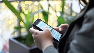¿Cómo volverse invisible en WhatsApp? Con este truco nadie sabrá que está conectado o si leyó los mensajes recibidos