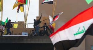 Helicópteros Apache llegan a la embajada de EE.UU. en Bagdad después del asalto de los manifestantes