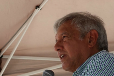 López Obrador en gira por Nuevo León.