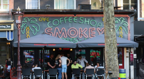 Ámsterdam podría prohibir el acceso de turistas extranjeros a los &#039;coffee shop&#039; de cannabis