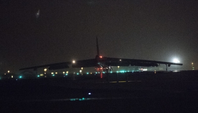 Un B-52 estadounidense llega a una base aérea de Catar en medio del deterioro de las relaciones con Irán