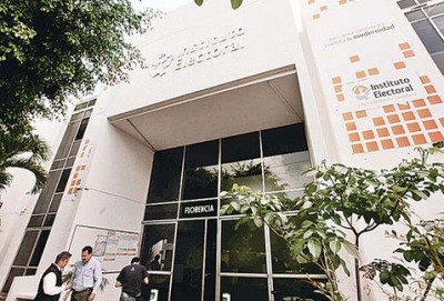 Los consejeros del IEPCJ dieron marcha atrás al aumento salarial.