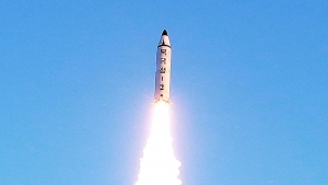 Lanzamiento de prueba del misil Pukguksong-2 en febrero de 2017.