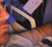 Aseguran que Alejandro Fernández fue hospitalizado de emergencia, pero no por apendicitis