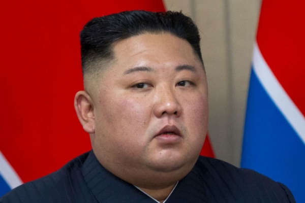 Kim Jong-un lleva su propio inodoro a un desfile en China