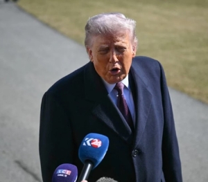 Trump: No es necesario desplegar tropas terrestres en Irán... y responderemos al ataque a nuestra embajada en Riad.