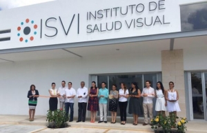 Cierran una clínica en Cancún por dejar a 27 ancianos ciegos