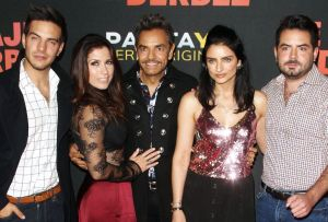 No son Derbez, estos son los verdaderos apellidos de Eugenio y su familia No son Derbez, estos son los verdaderos apellidos de Eugenio y su familia