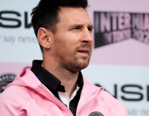 Lionel Messi integra el listado de los 100 atletas que más dinero consiguieron en la temporada 2023 en donde hacen vida además, grandes figuras del deporte alrededor del mundo.