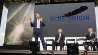 El propietario de Amazon, Jeff Bezzos, durante la presentación del Blue Origin