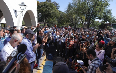 Estudiantes y maestros de la Universidad de Guadalajara harán plantón frente a Casa Jalisco.