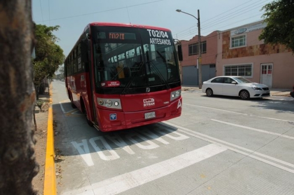 En la convocatoria para las rutas troncales de Américas y 18 de marzo se establecía que los autobuses debían funcionar con gas natural