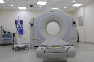 Se realiza una tomografía axial computarizada (TAC) y se brinda tratamiento en la primera hora del ingreso a los servicios de urgencias, informó el organismo.