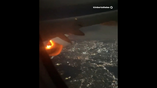 Un avión de pasajeros aterriza de emergencia en Guadalajara tras incendiarse una de sus turbinas en pleno vuelo (VIDEO)