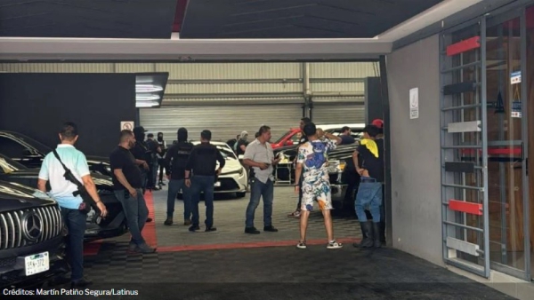 Fiscalía de Jalisco realiza operativo en negocio de autos de lujo de Víctor Älvarez hermano del “Canelo” Álvarez