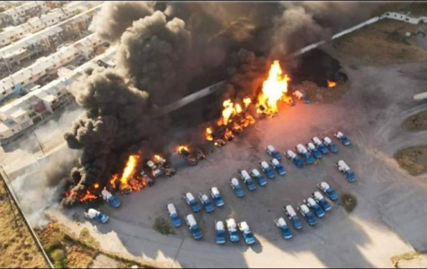 En las labores de control y sofocación del fuego participaron bomberos y personal de diversos cuerpos de auxilio. 