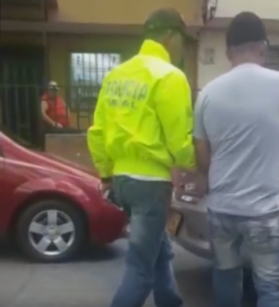 Violaba a sus hijos mientras un "amigo" grababa los abusos para venderlos como pornografía