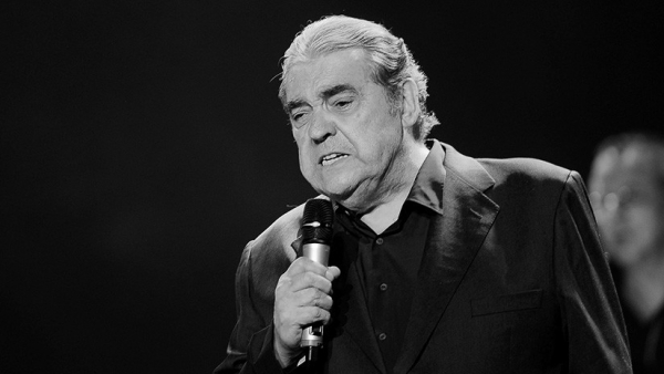 Alberto Cortez durante un concierto en Ciudad de México, el 10 de mayor de 2011.
