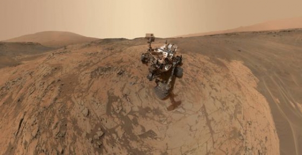 Autorretrato del &#039;Curiosity&#039; tomado en el cráter Gale en enero