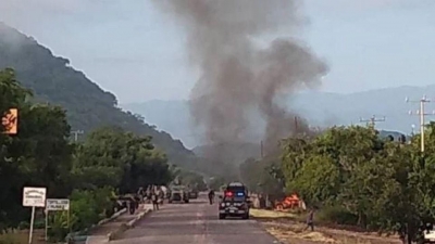 Catorce policias murieron durante emboscada en Michoacán.