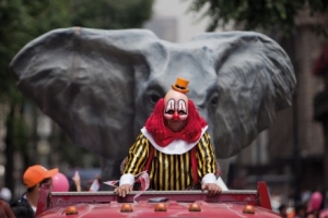 Cirqueros defienden el uso de animales en las carpas.