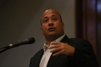 El Gobierno de Alfaro contratará por 18 millones 62 mil 592 pesos a Indatcom SA de CV, Eu-Zen Consultores SC y La Covacha Gabinete de Comunicación SA de CV.