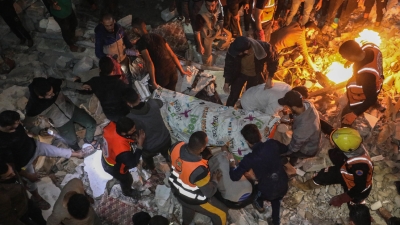 Destrucciones en Rafa en la Franja de Gaza tras los ataques aéreos israelíes, el 28 de diciembre de 2023.